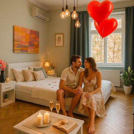 Chic Studio Near Bucharest'S Top Landmarks Ngoại thất bức ảnh